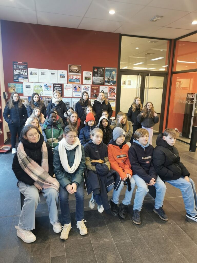 1B nam onlangs deel aan de Bibquest in de bibliotheek van Ieper